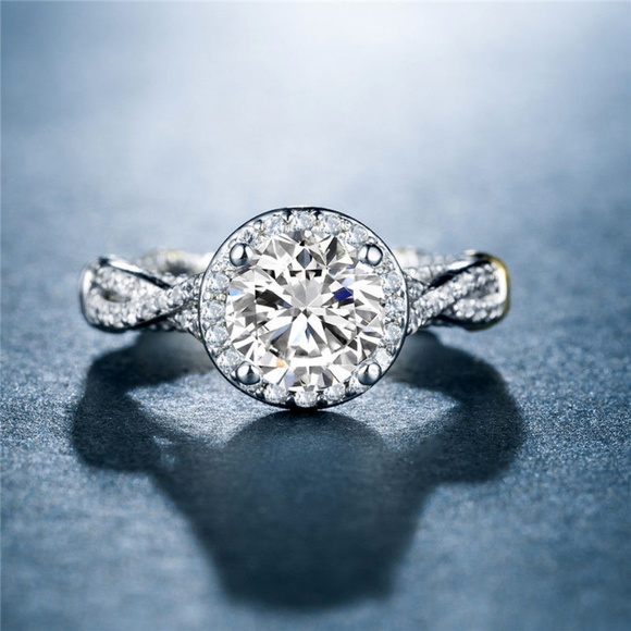 925 Silver Round Cut White Sapphire Ring New - Picture 3 of 5